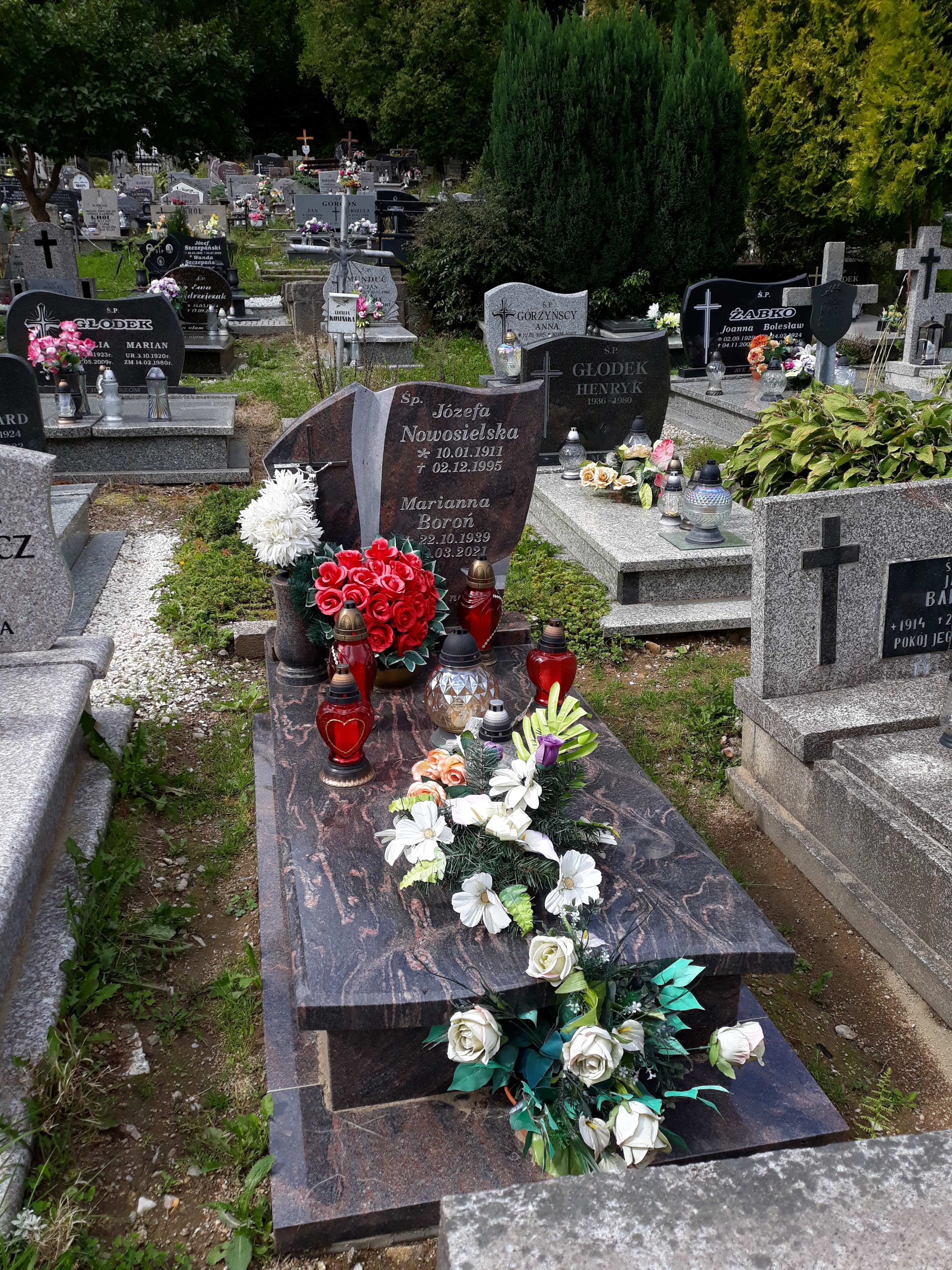 Józefa NOWOSIELSKA 1911 Szklarska Poręba - Grobonet - Wyszukiwarka osób pochowanych