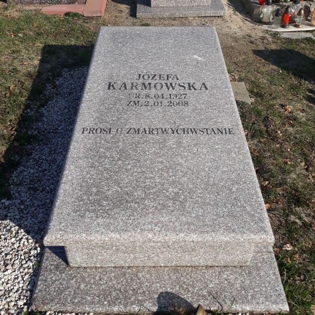 Grób Józefa KARMOWSKA